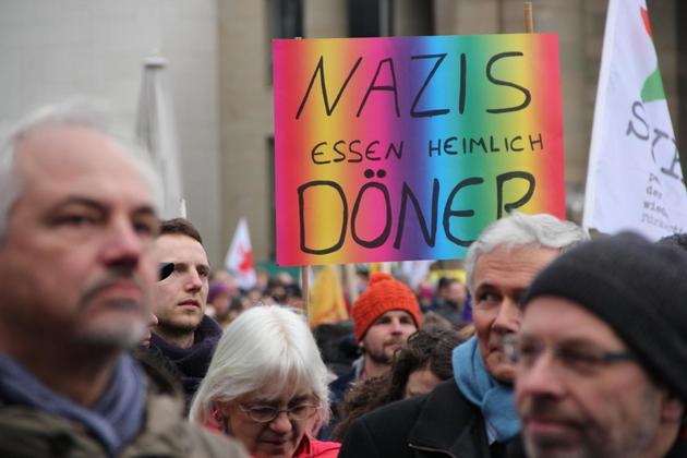 sz-online-20160116-demo-stuttgart.jpg